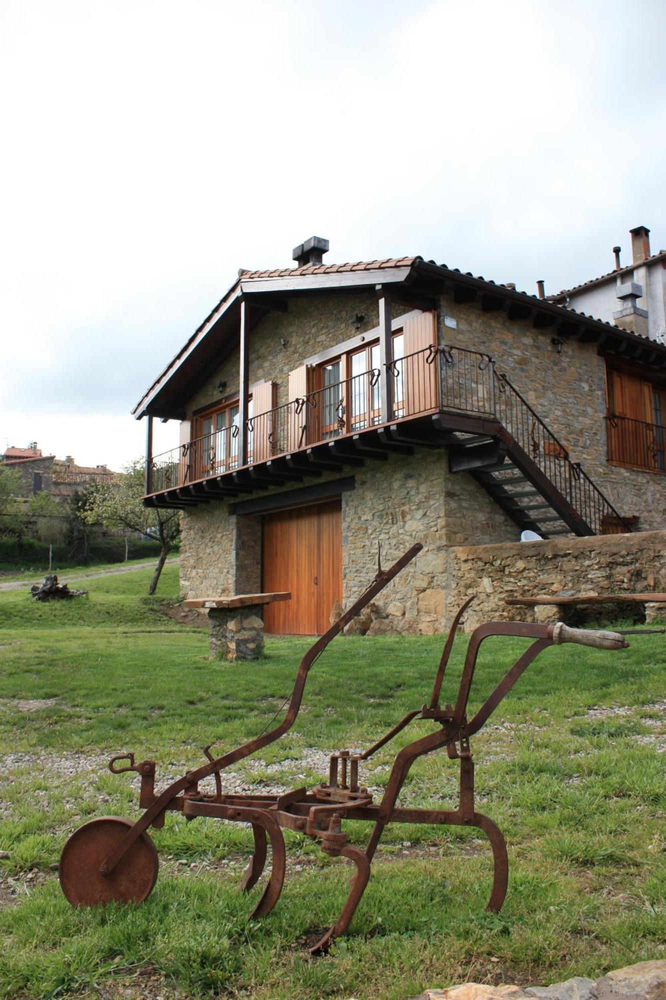 Can Tubau - Casa Rural - Apartaments Campelles Exterior photo