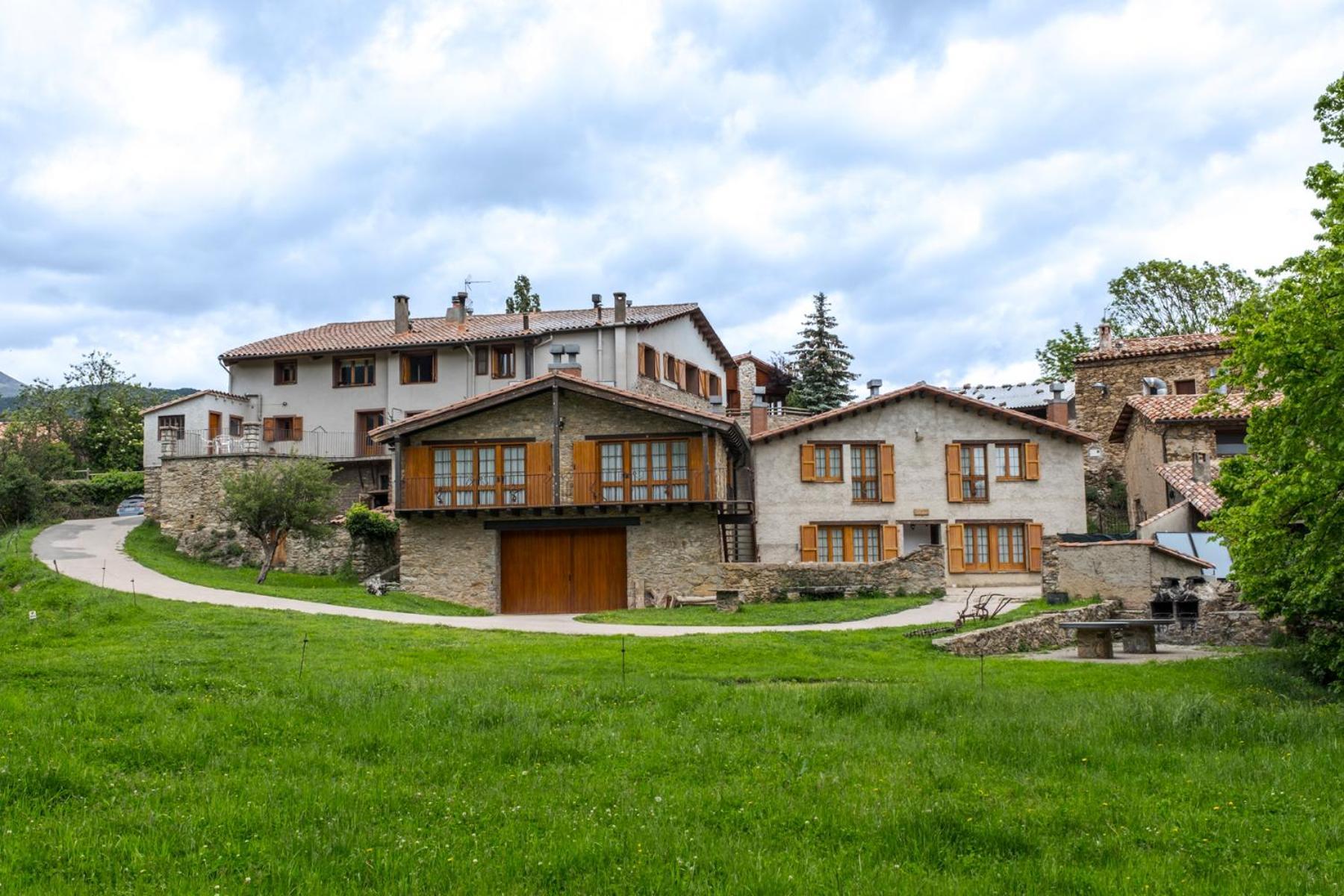 Can Tubau - Casa Rural - Apartaments Campelles Exterior photo