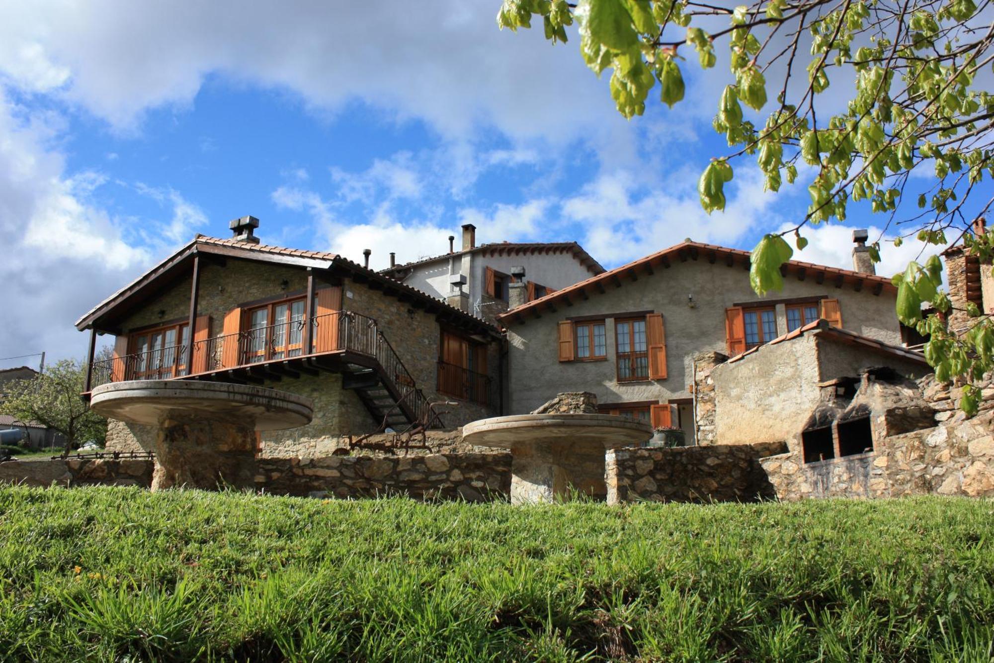 Can Tubau - Casa Rural - Apartaments Campelles Exterior photo